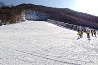 九顶塔滑雪场