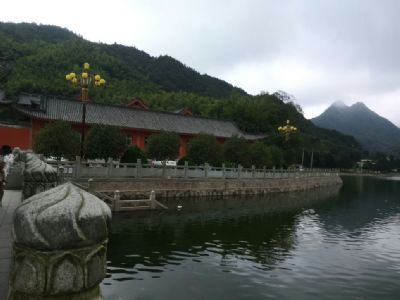 <a href=/renwu/HuangMei/ target=_blank class=infotextkey>黄梅</a>老祖寺